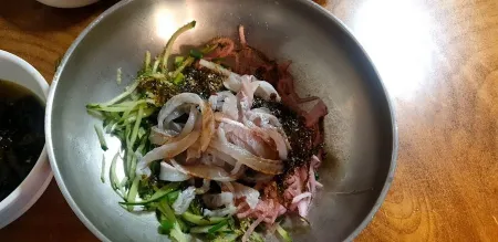 億水路自然產生魚片店