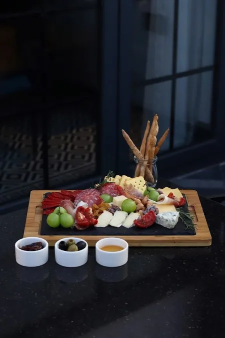 Botan Bar & Dine - Rooftop Bar