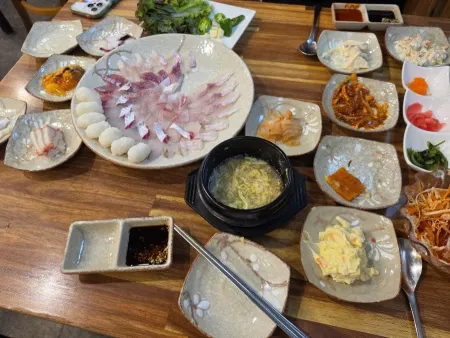 Cheongjo Hoejip