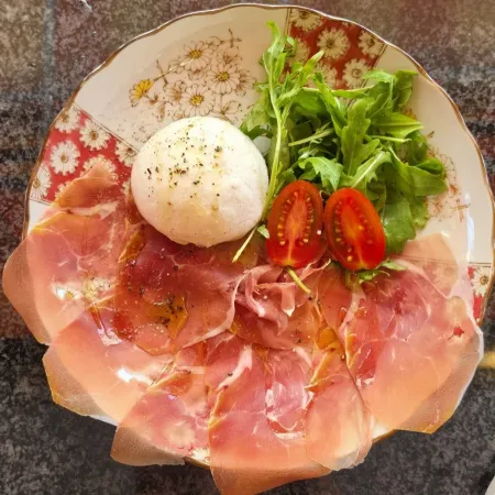 画伯 【GAHAKU】 OSAKA PIZZA