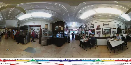 Tarihi Sultanahmet Köftecisi Selim Usta