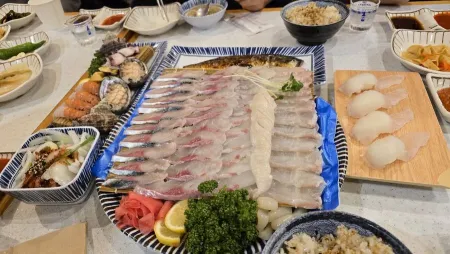 生魚片從西邊升起