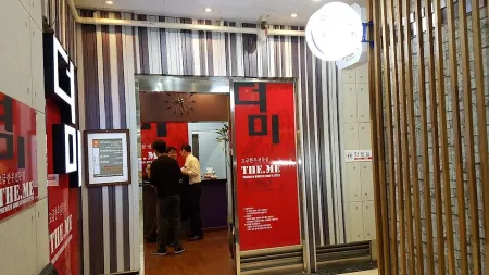The.Me Gwanghawamun Head Store
