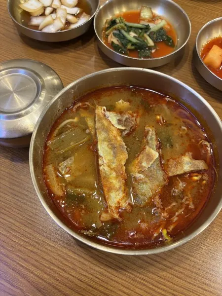 육전 국밥 이수역점