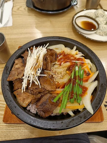 Yukssam Naengmyeon Konkuk University Branch