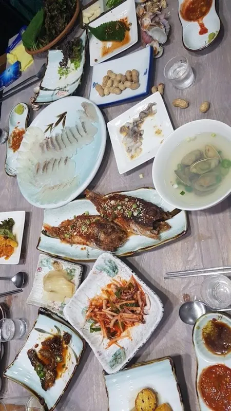 Deulmoe Bada Hoejip Restaurant