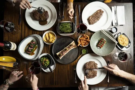Heliot Steak House
