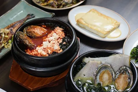Gangneung Hanjeongsik Haseo Ju Miyeok
