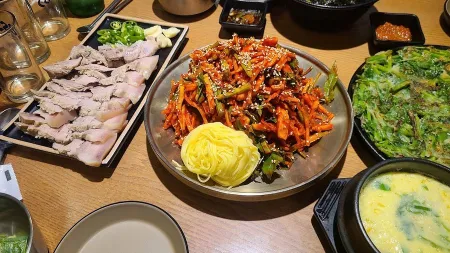 トルトリ食堂
