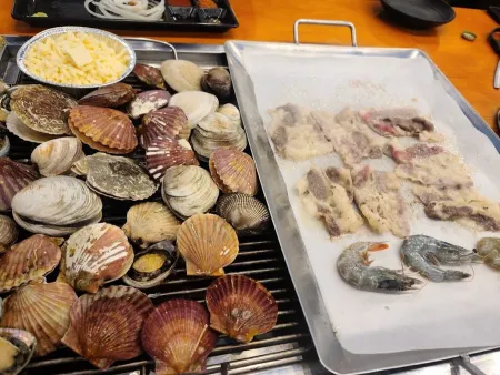 Sinwolseong Grilled Clams All-You-Can-Eat Clam Ssi
