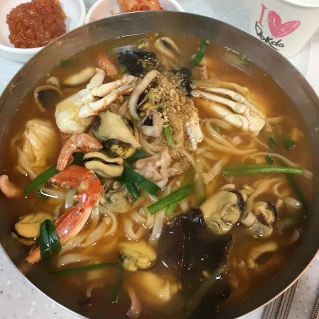 얼큰이 칼국수