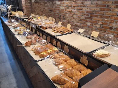 想麵包工廠 屯山月坪直營店