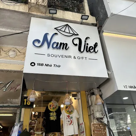 Nam Viet Souvenir & Gift