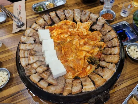 Musoe Kimchi Samgyeop Dongnae Branch
