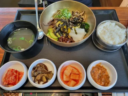 Jeongseongdam Apgujeong Branch