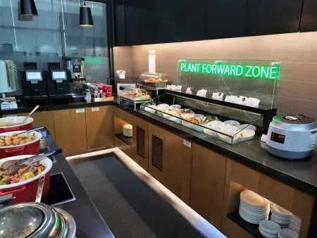 Sky Hub Lounge