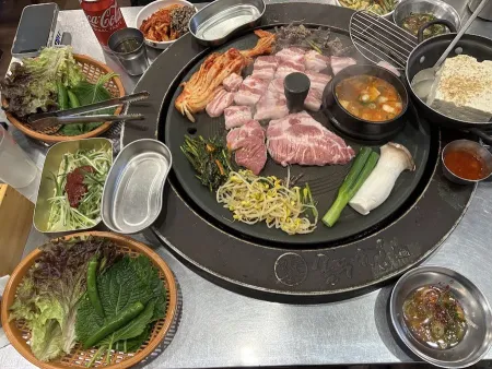 Cheonhajeil Sotttukkeong