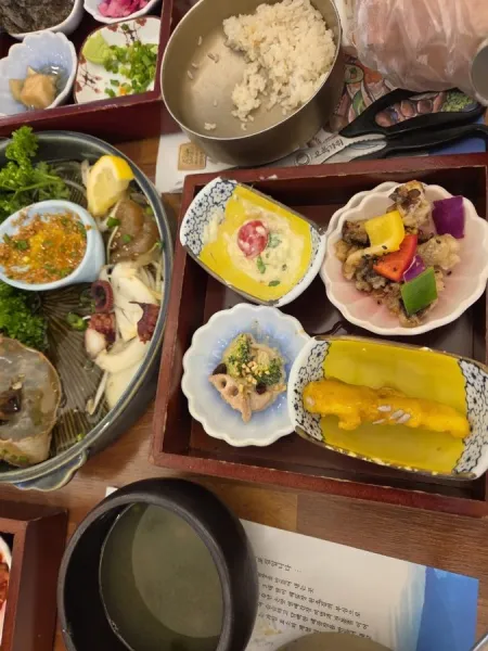 Soyeongine Bibimbap Sotbap