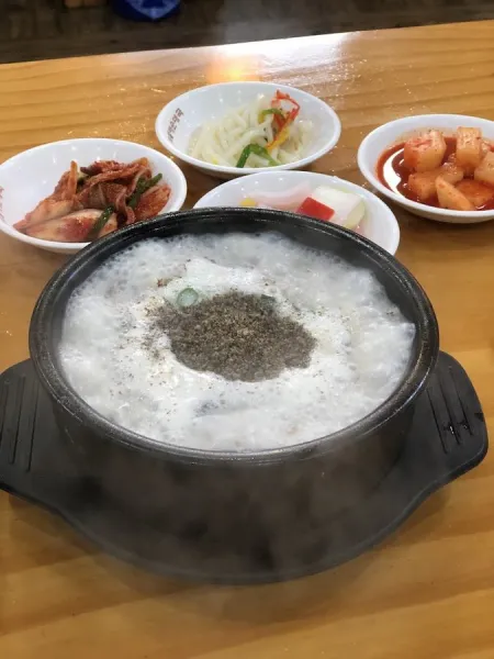 Halmae Sundaeguk & Yangseonji Haejangguk