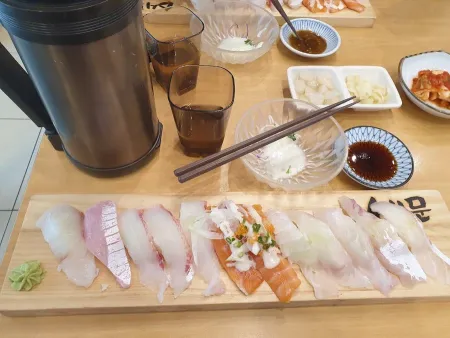 Sushi Moon