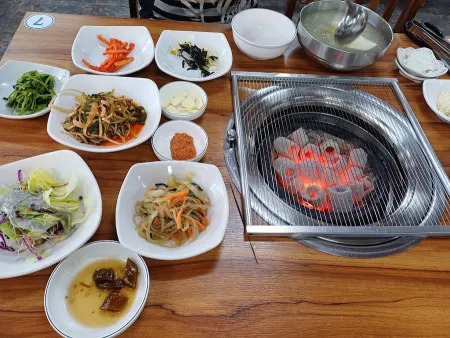 Wonjo Idong Kim Mija Halmeoni Galbi