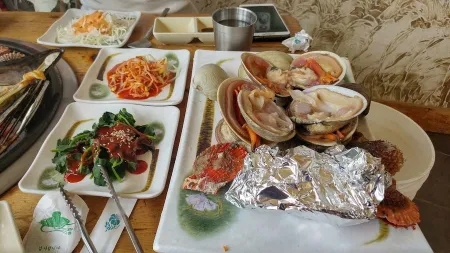Somnunan Clam Grill and Kalguksu
