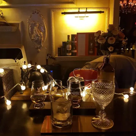 Sinsa garosu-gil Wine bar & Cocktail Bar Butler