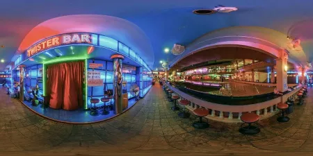 Nana Plaza