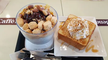 Ganjeolgot Cafe Rua