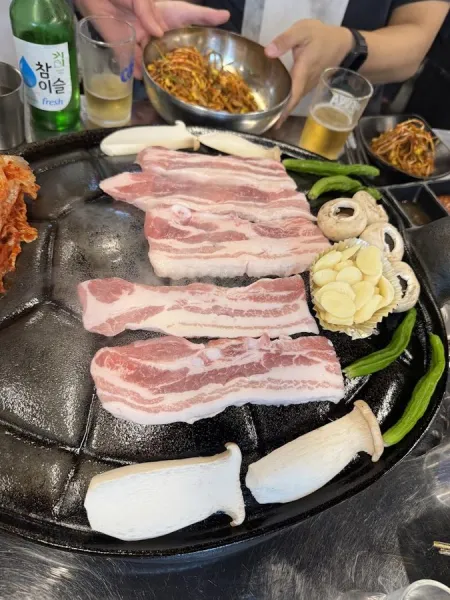 Geobuki Samgyeopsal