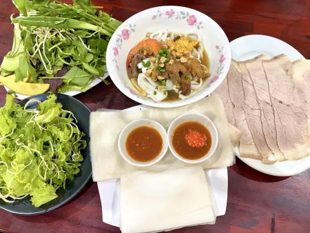 Mỳ Quảng Quê Xưa
