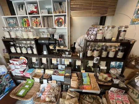 ROASTER'S COFFEE 焙煎屋 警固店