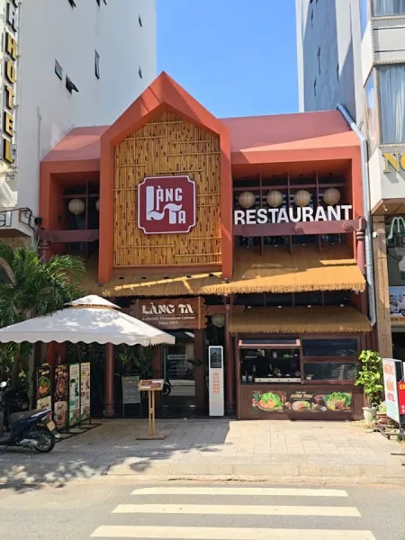Nhà hàng Làng Ta
