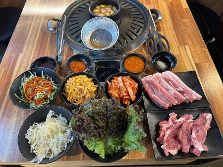 Eongteori Saenggogi Myeongdong Branch