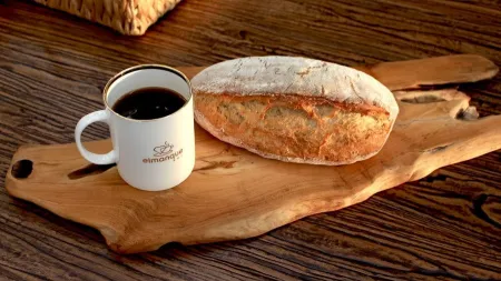 Bakery & Jewelry Cafe El Mongkeu