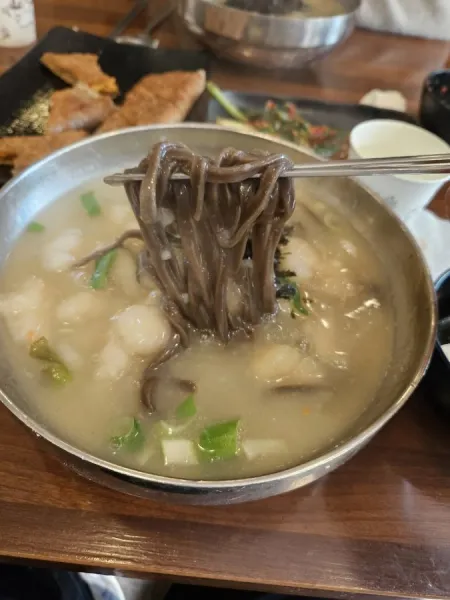Bongpyeong Ongsimi Memil Kalguksu