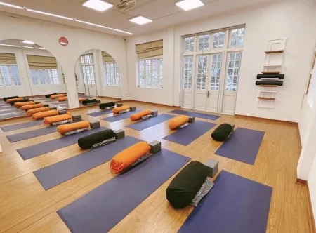 Nomad Yoga Cafe