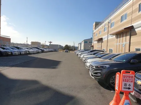 Gimhae Airport Lounge Parking Lot