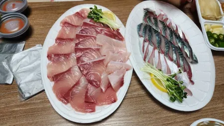 チョ・シルジャンフェセンター