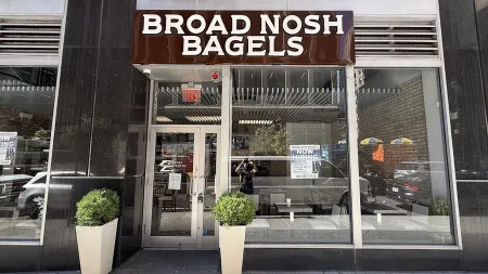 Broad Nosh Bagels