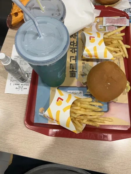 Lotteria Yeongpoong Bookstore Jonggak Jongno Main Branch