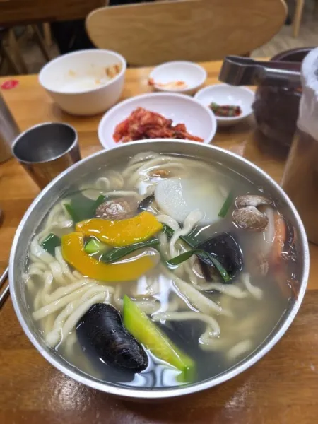 윤재갑 양심칼국수