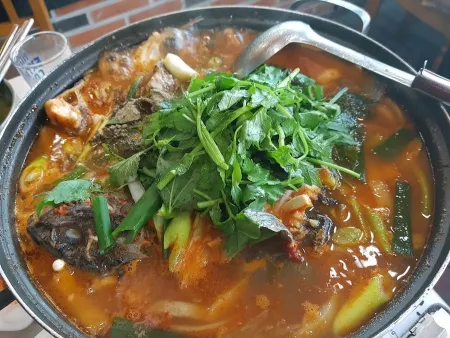 Myeongpum Mulhoe Sutbul Jangeo Gui Gwangan Branch