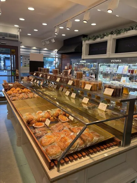 Victoria Bakery Garden Castle Branch