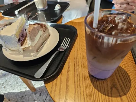 Starbucks Daegu Apsan Sky Town Branch