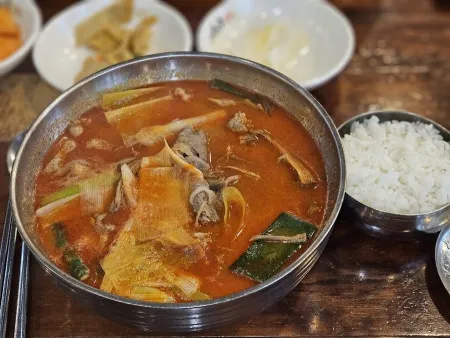 Ewhasu Traditional Yukgaejang Seoul Yeoksam Branch