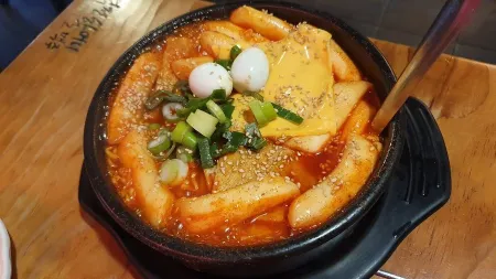 Yeokjeon Halmeoni Beer Busan City Hall Branch