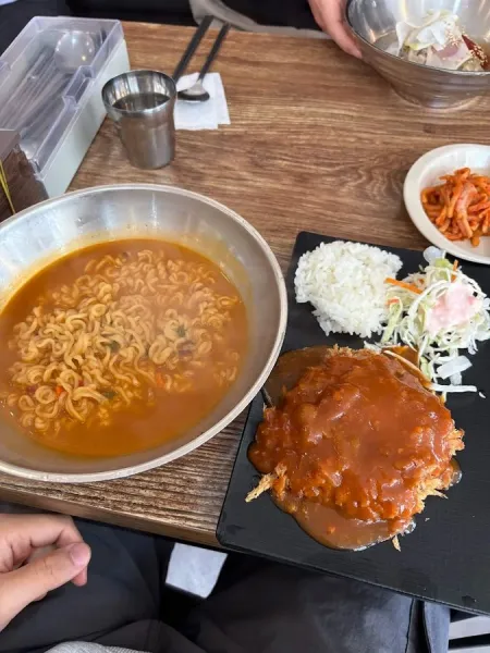 Wangdonkatsu Wangnaengmyeon Ttukseom Branch