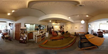 COUZT CAFE + SHOP