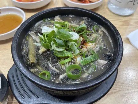 Yangpyeong Sinnae Seoul Haejangguk